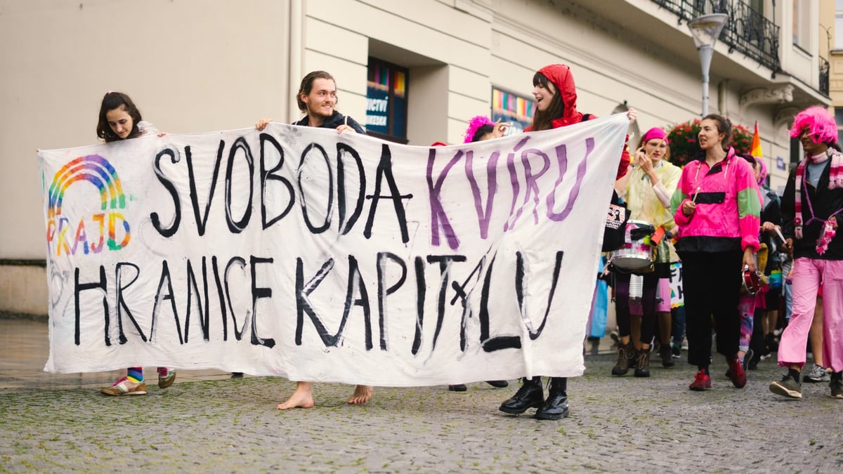 Prague Pride není jen o duhovém průvodu v hlavním městě. Organizace aktivizuje LGBT+ komunitu i v dalších regionech