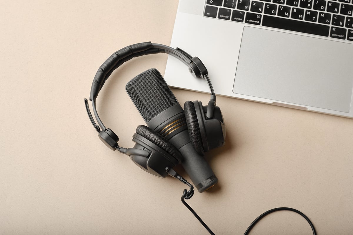 Organizace SANANIM a platforma Page Not Found představily autorský podcast. Ústředním tématem jsou drogy a závislosti