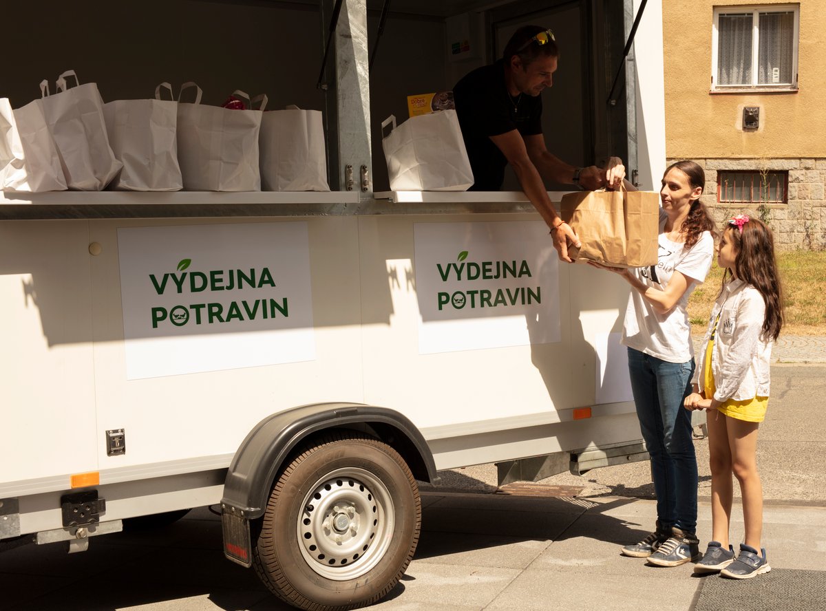 Potravinová pomoc bude dostupnější. Po celém Česku vznikne síť výdejních míst