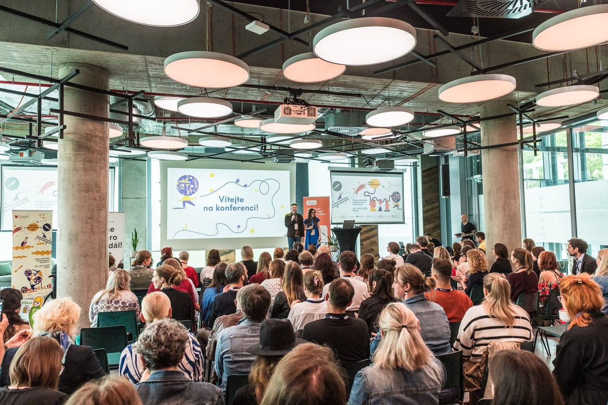 Jak na fundraising snů: Ohlédnutí za Česko-slovenskou fundraisingovou konferencí 2025 v Praze