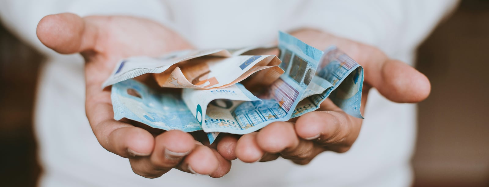 Vyšla institucionální analýza dárcovství. Popisuje (nejen) stav filantropie v Česku a návrhy na zlepšení