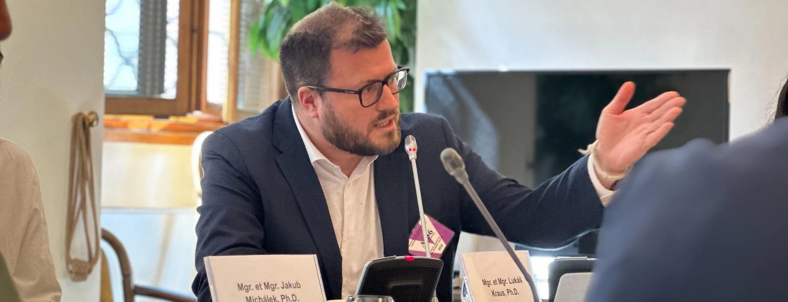 Opravte návrh zákona o regulaci lobbování, vyzývají organizace zákonodárce