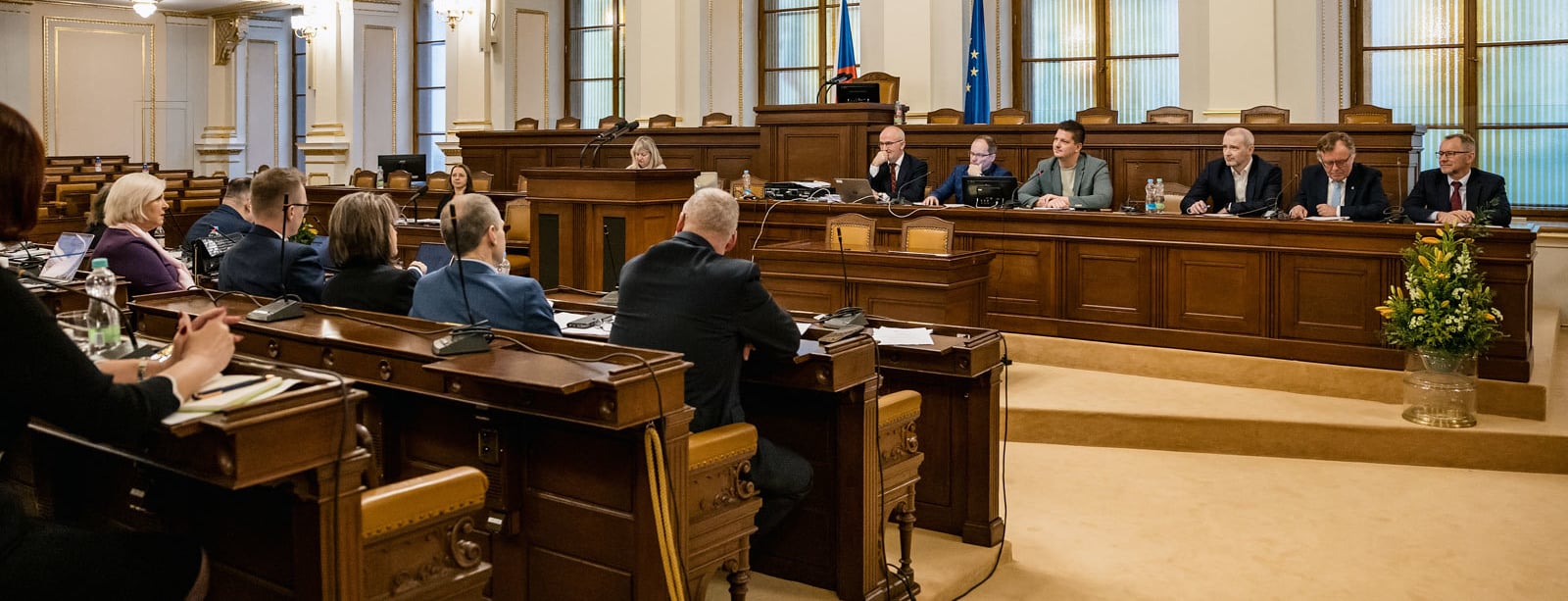 Vláda chce omezit organizace se zahraničními vazbami. Chystá zákon inspirovaný Ruskem