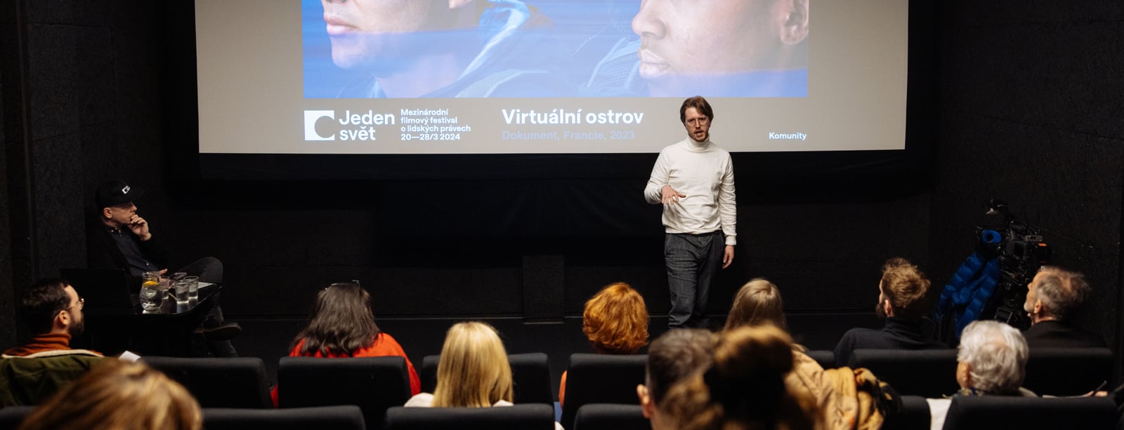 11112_zverejneni-programu-jeden-svet-tiskova-konference-1.jpg