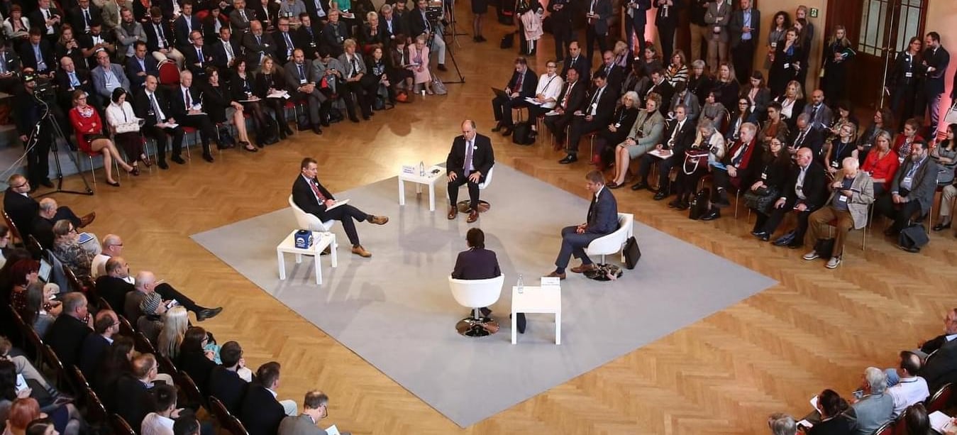 Forum 2000 vyzve k obnovení slibu z roku 1989