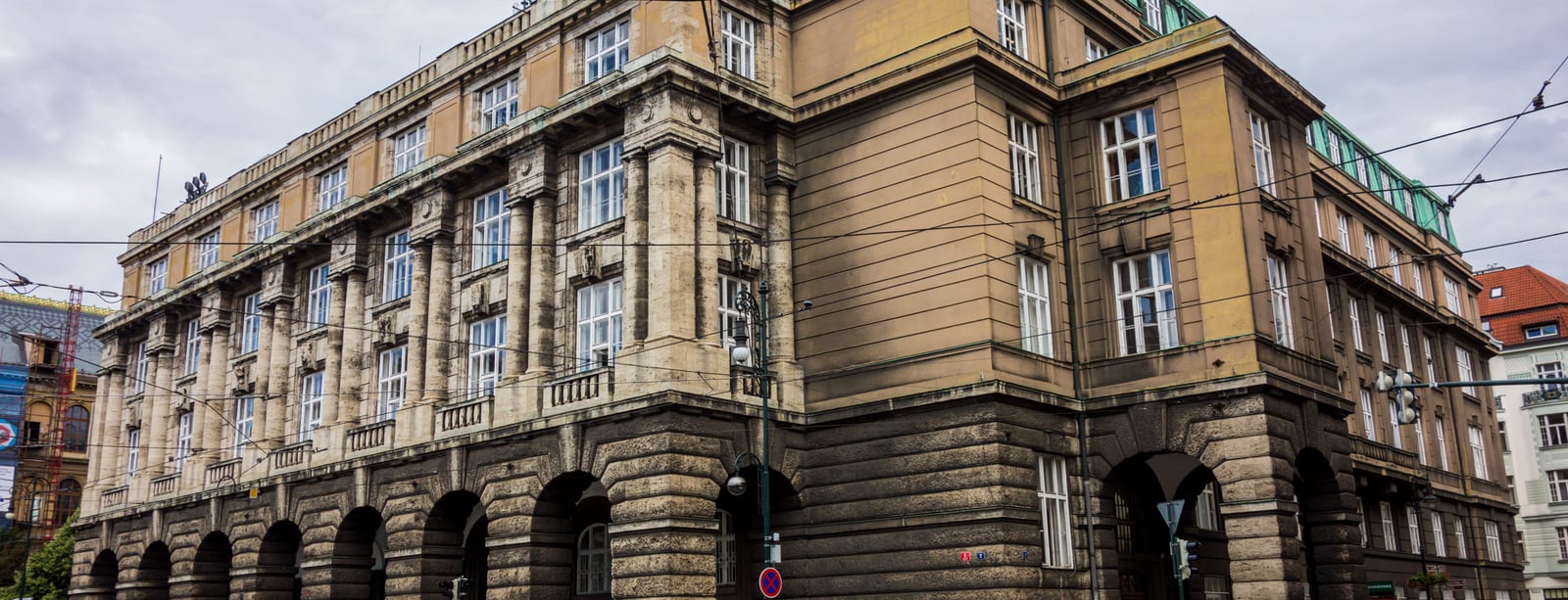 Praha,_Filozofická_fakulta_UK.jpg