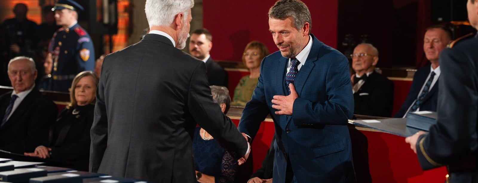 Šimon Pánek nebo Zuzana Baudyšová. Při předávání státních vyznamenání byly oceněny také osobnosti spjaté s občanským sektorem