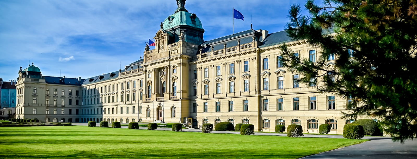 Rada vlády pro nestátní neziskové organizace má devět nových členů