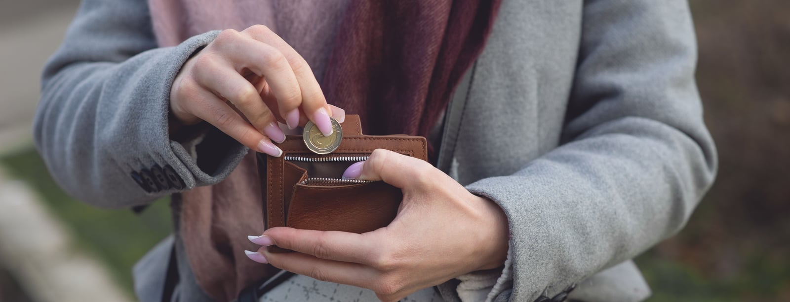 Chudoba, peníze, fundraising, darovat. Zdroj: Pexels