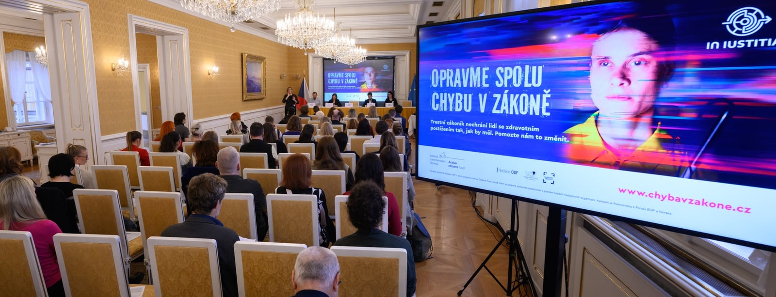 Rovná ochrana pro všechny oběti předsudečného násilí. In IUSTITIA prosadila změnu zákona