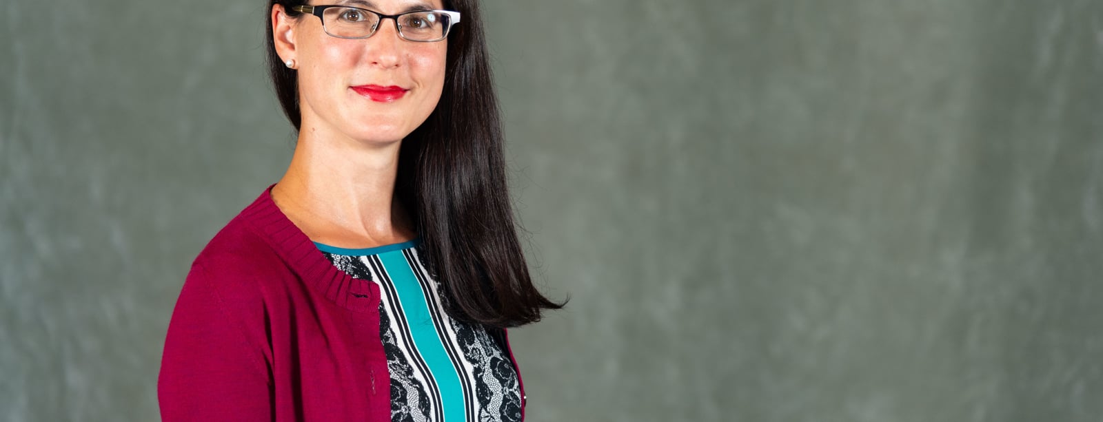 Během prvního online workshopu (20. 5.) Luisa zdůraznila, jakou roli hraje způsob podání informace a četnost sdělení na její následnou interpretaci. Foto: Luisa Boyarski