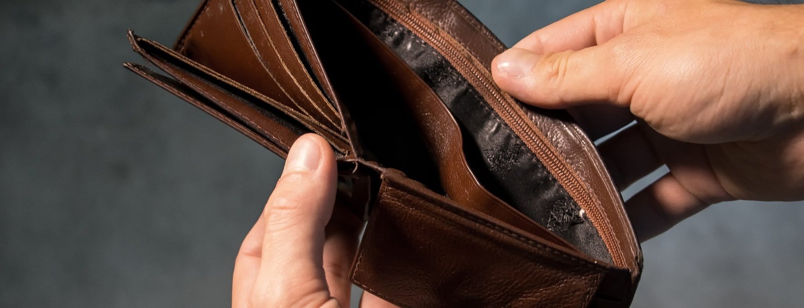 wallet-gc2c9afba6_1920.jpg