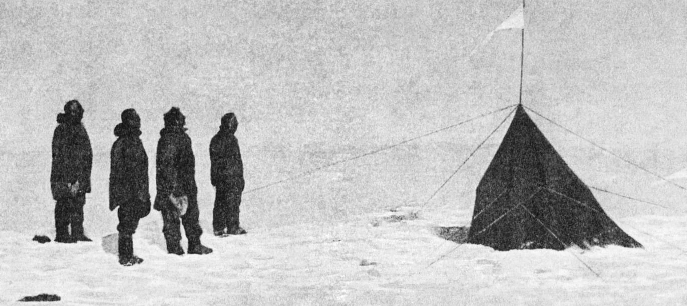 Amundsen_Expedition_at_South_Pole.jpg