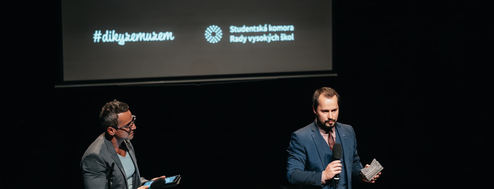 Ceny Jana Opletala byly poprvé předány ve třech kategoriích. Laureátem je i autor projektu Víra v barvách duhy