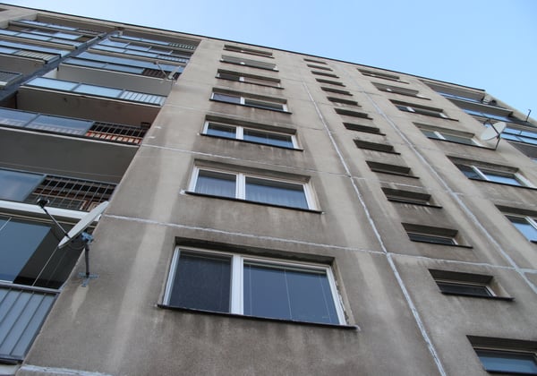Přes 60 tisíc dětí v bytové nouzi a změny v zákoně o podpoře bydlení, které mohou omezit získávání potřebné pomoci