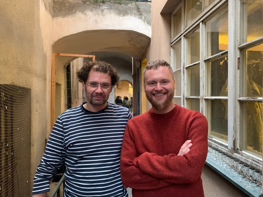 Podcast pro neziskovky: Tomáš Urban o narativech a nálepkách vůči nezisku