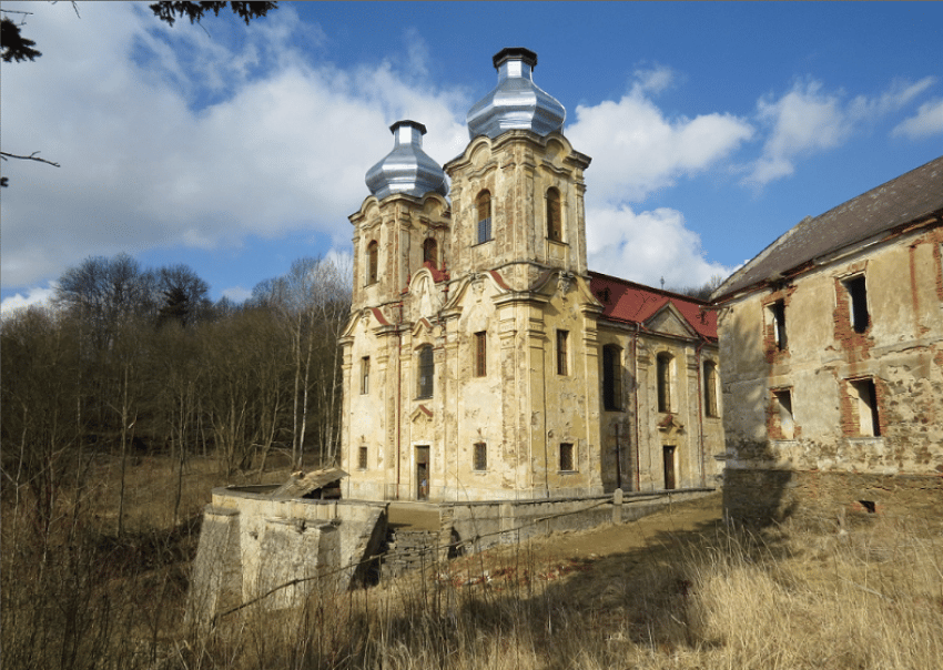 Kostelu se dostalo nutných záchranných prací, stav v roce 2014. Foto: Archiv spolku Pod střechou