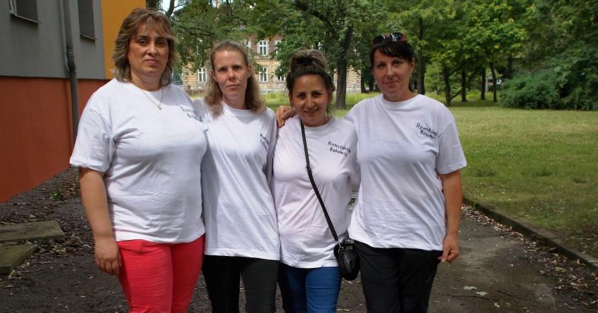 Realizátorky sociální inovace - pracovnice v přímé péči. Zleva: Pavla Parčióvá, Eva Nedomová (vedoucí týmu), Silvia Knyblová a Jaroslava Lišťáková. Foto: Romodrom, o.p.s.