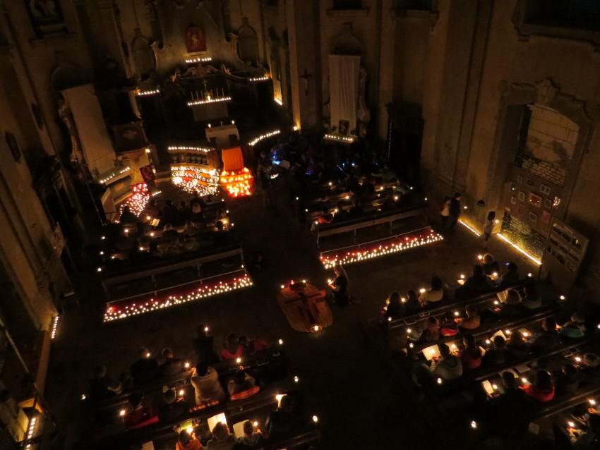 Noc světel s písněmi z Taizé patří k nejpůsobivějším akcím konaným v kostele. Foto: Archiv spolku Pod střechou