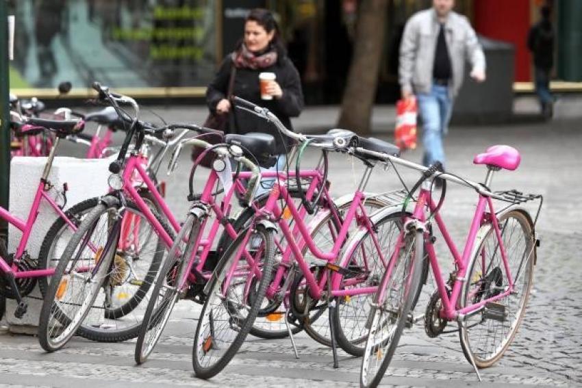 Na počátku byl nápad přivést bikesharing i do Česka. A pak vznikla Rekola. Foto: Česká televize
