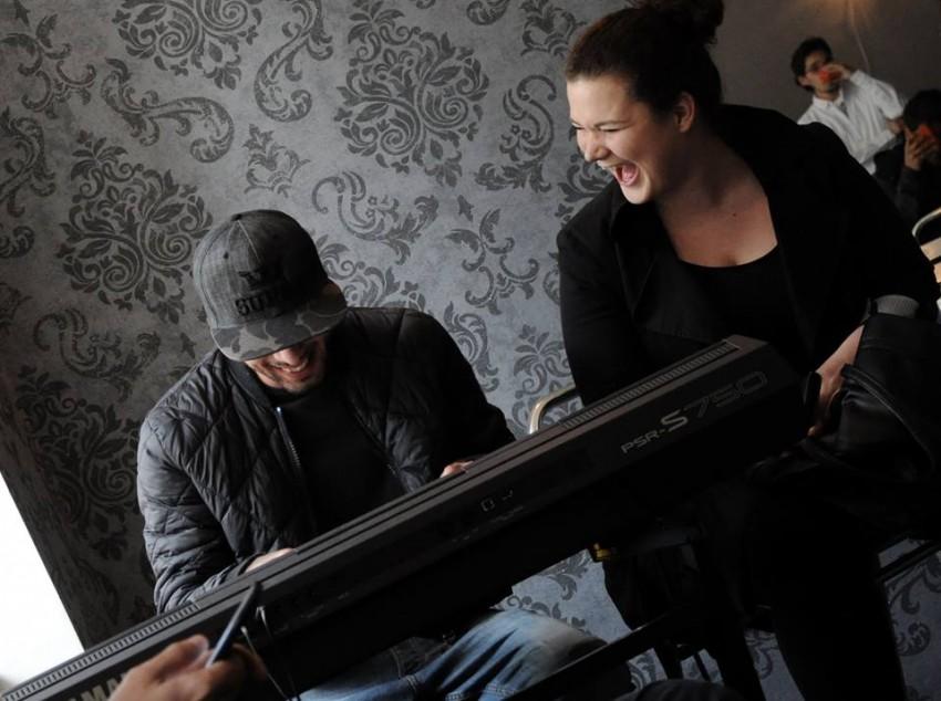 V Amaro Records od prosince běží i jedinečná kavárna s bohatým kulturním programem. Foto: Amaro Records